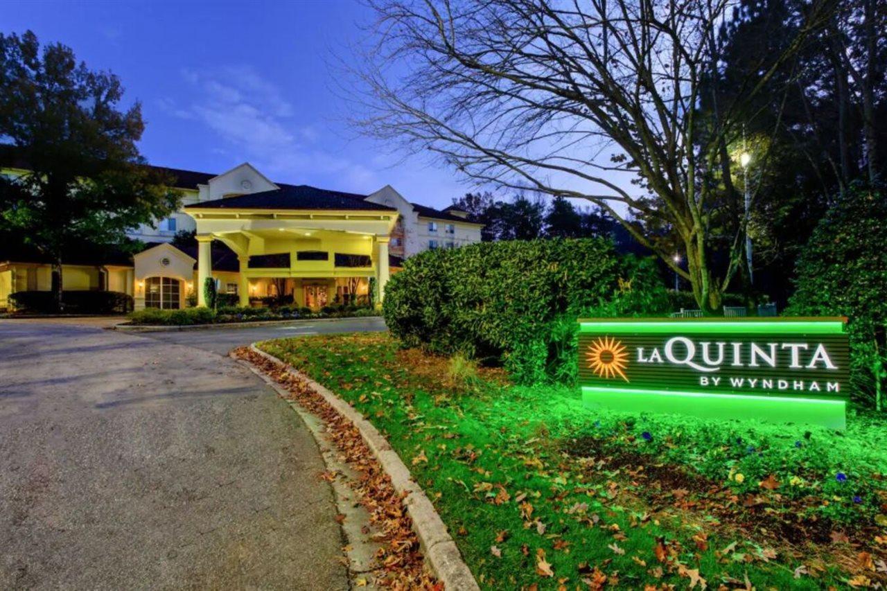 La Quinta By Wyndham Raleigh Crabtree Hotel Exterior photo